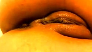 Amazing Babe fucks her juicy pussy with dildo