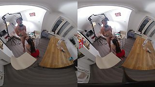 Spanish Curvy Teen - Voyeur - perVRt