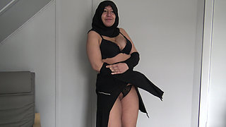 Unfaithful arabic muslim girl takes of her clothes and dancing naked