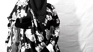 I am your beautiful sexy Pooja Queen Bhabhi