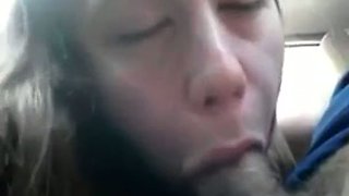 Picked up slut blows my sex-hungry dick right in the car
