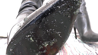 Smoking Mistress and Green Dessert From Boot Soles, POV Clip, Lady Victoria Valente (in German)