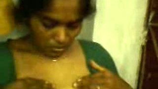 Busty and cute shy Indian aunty flashing her big breasts