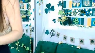 Amateur Webcam Teen Masturbates And Teases