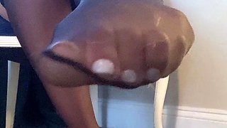 Amateur Foot Fetish Girlfriend Sucks and gives a Footjob