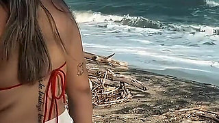 Girl Lost on the Beach Is Fucked by a Tour Guide