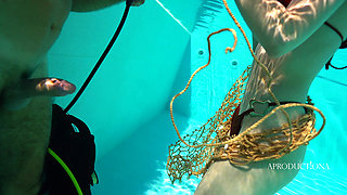 Underwater Fuck in the Pool