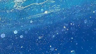 Stunning Girl Swims Nude on Public Beach