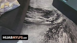 Muslim step mommy Mandy Rhea trains step son how to last longer to satisfy his girlfriend - hijab mylfs