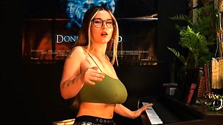 Bigtittygothegg – Brother Needed Help With His Boner