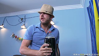 Eleven Inches Of Heaven With Victoria White, Scott Nails - Brazzers