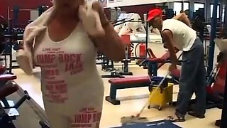 XNXX_mature_chubby_woman_and_fucked_in_the_gym_shower_360p