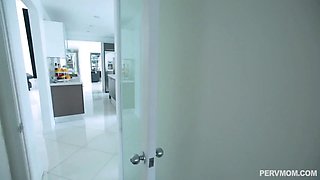 Sofie Marie Perv Mommy suck off porn vid