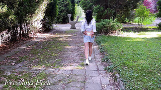 Risky Flashing, Pissing & Orgasm in Public