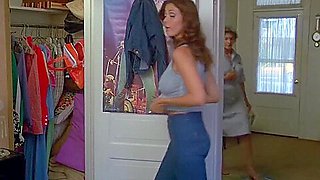 Lynda Carter - Hot And Nude - Bobbie Jo and the Outlaw