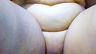 Aunty get horny Garam aunty ko chod kr maza agya