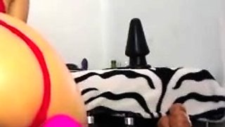 Amateur close up ass toying