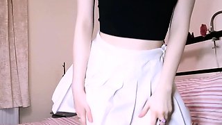 Amateur brunette chick toying her ass and pussy on webcam