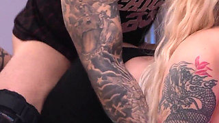 She Will Never Forget This Stretching Lesson