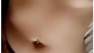 Natacha Guapa In Je Me Caresse Des A La Minette