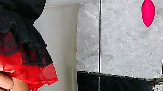Intense Anal Sex in the Bathroom with a Huge Cumshot Inside a Beautiful Ass