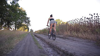 Flashing Ass While Riding A Bicycle Upskrt
