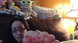 Stare at My Perfect Soles for the Next 6 Minutes While I Ignore You
