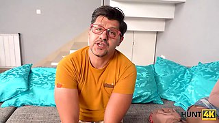 Hunt4k. messy girlfriend took advantage of darkness to give a blowjob
