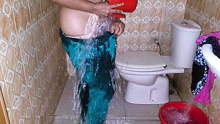 It's so much fun to take a bath alone in the bathroom.