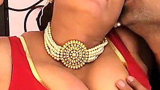 Desi Sabjiwali Bhabhi Desi Sex Uncut
