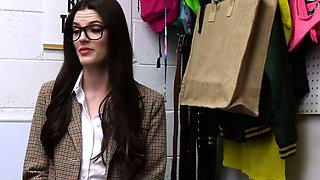Throat fucking wealthy perky pilfer in the backroom