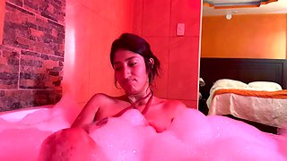 Erotic Dance In The Bathtub With Latina With Big Buttocks