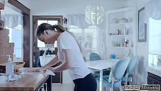 Busty blonde milf masturbate her pussy while taking a shower