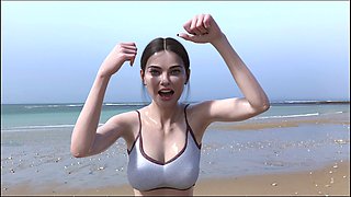 A Relaxing Handjob by Mom's Friend Julie in Beach