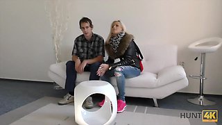 HUNT4K. Guy let neighbor hump his future wife in...