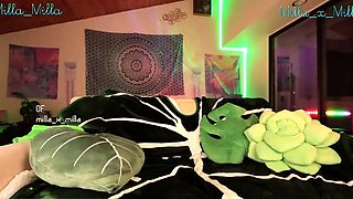 Solo ebony masturbation shemale cumming