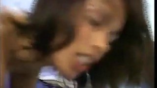 Hot little boss moaning and cumming giving the cusinho