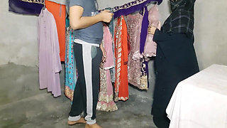 Desi indian Customer and shop owner sex, kapdon ki dukan me chudai, sex in cloth shop in hindi