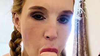 Haley amateur blonde girl toying pussy using a vibrator