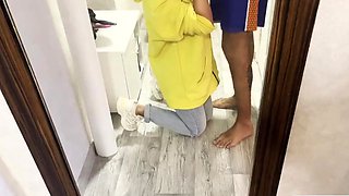 Pizza Delivery Girl Sucks and Squirts for Cum on Face