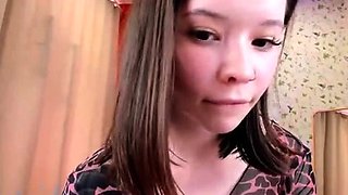 Hot amateur webcam teen masturbates for their fans