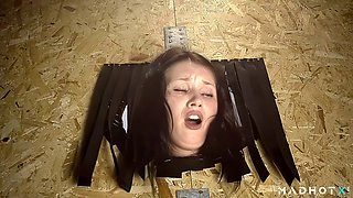 Gorgeous Teenage Spreads her Legs