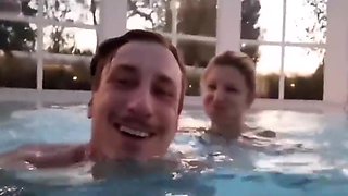 Risky Fuck In The Toilet