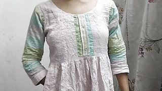 Cute school girl ko doodh daba daba kar choda