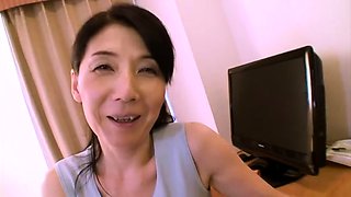 Asiatiques - Skinny milf fucked with cock and toys