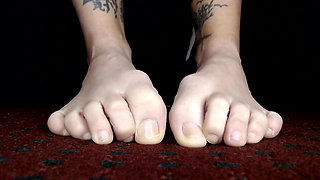Long Toes Wiggling Toes