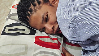 Brazilian Mulata Seduces Security Guard and Takes off Condom