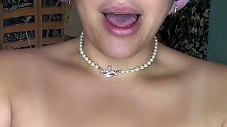 Leann amateur beautiful brunette with big boobs