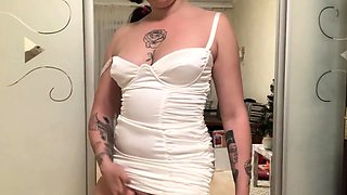 Brunette Bride Masturbates in Her Wedding Dress