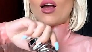 Blonde emo amateur solo masturbation